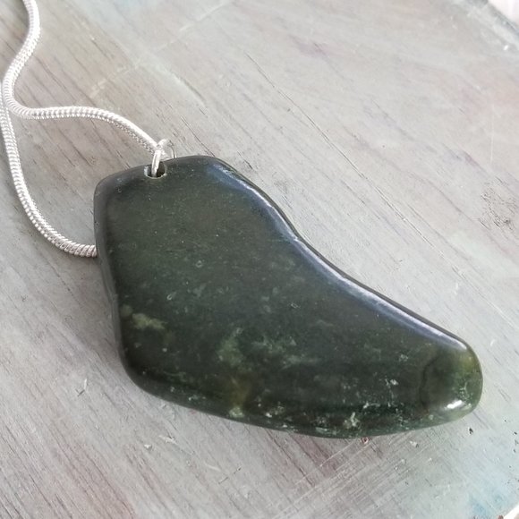 Deep Green Agate Vintage Necklace, Sterling 925 Chain 20" - Picture 5 of 10